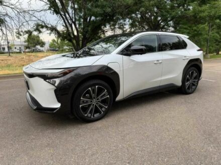 Белый Тойота Другая, объемом двигателя 0 л и пробегом 13 тыс. км за 11100 $, фото 1 на Automoto.ua