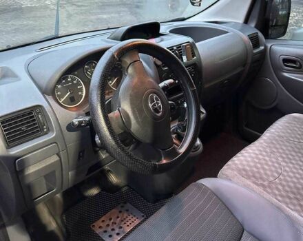 Черный Тойота Другая, объемом двигателя 2 л и пробегом 499 тыс. км за 11800 $, фото 3 на Automoto.ua