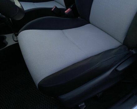 Серый Тойота Другая, объемом двигателя 1.6 л и пробегом 200 тыс. км за 7550 $, фото 13 на Automoto.ua