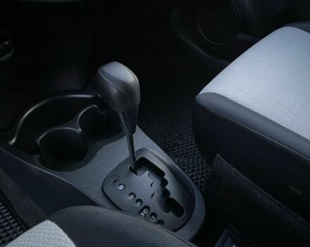 Серый Тойота Другая, объемом двигателя 1.6 л и пробегом 200 тыс. км за 7550 $, фото 12 на Automoto.ua