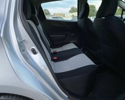 Серый Тойота Другая, объемом двигателя 1.6 л и пробегом 200 тыс. км за 7550 $, фото 19 на Automoto.ua