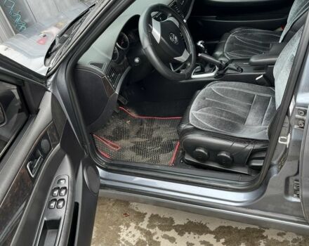 Серый Тойота Другая, объемом двигателя 1.8 л и пробегом 167 тыс. км за 3350 $, фото 1 на Automoto.ua