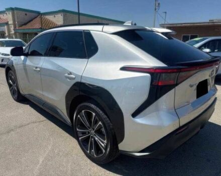 Серый Тойота Другая, объемом двигателя 0 л и пробегом 35 тыс. км за 19000 $, фото 4 на Automoto.ua