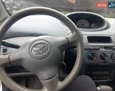 Сірий Тойота Ехо, об'ємом двигуна 1.5 л та пробігом 223 тис. км за 2300 $, фото 1 на Automoto.ua