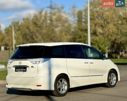 Белый Тойота Эстима, объемом двигателя 2.36 л и пробегом 101 тыс. км за 13499 $, фото 5 на Automoto.ua