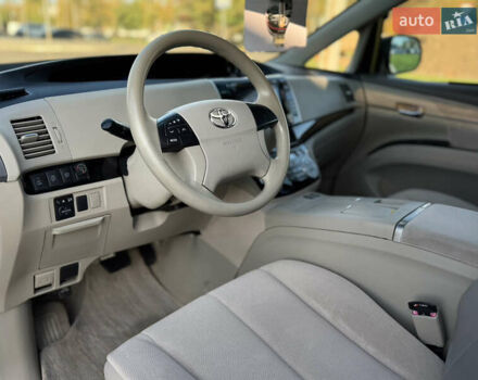 Белый Тойота Эстима, объемом двигателя 2.36 л и пробегом 101 тыс. км за 13499 $, фото 6 на Automoto.ua