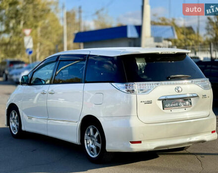 Белый Тойота Эстима, объемом двигателя 2.36 л и пробегом 101 тыс. км за 13499 $, фото 4 на Automoto.ua