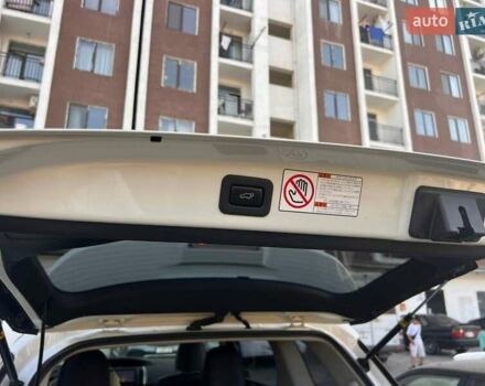 Белый Тойота Эстима, объемом двигателя 2.4 л и пробегом 52 тыс. км за 18850 $, фото 3 на Automoto.ua