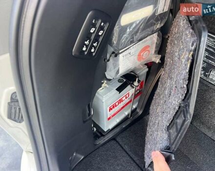 Белый Тойота Эстима, объемом двигателя 2.4 л и пробегом 52 тыс. км за 18850 $, фото 15 на Automoto.ua