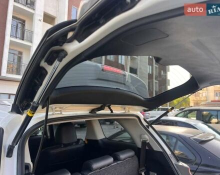 Белый Тойота Эстима, объемом двигателя 2.4 л и пробегом 52 тыс. км за 18850 $, фото 2 на Automoto.ua