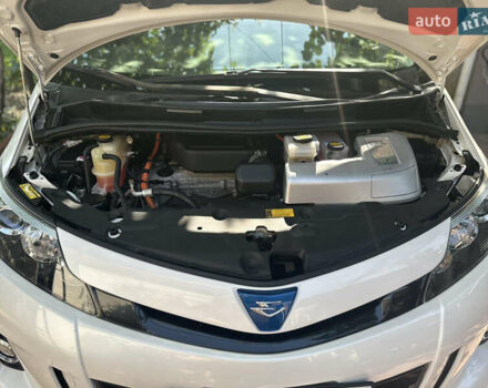 Белый Тойота Эстима, объемом двигателя 2.36 л и пробегом 131 тыс. км за 15200 $, фото 19 на Automoto.ua