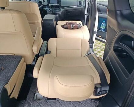 Білий Тойота Естіма, об'ємом двигуна 0 л та пробігом 100 тис. км за 13000 $, фото 2 на Automoto.ua