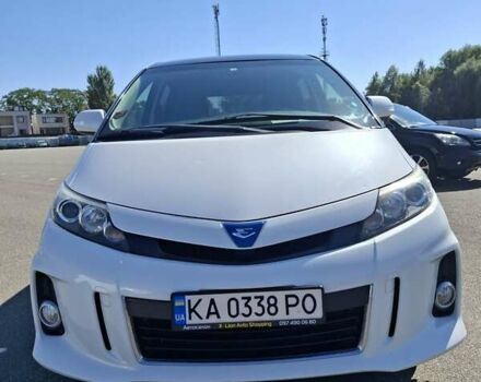 Белый Тойота Эстима, объемом двигателя 2.4 л и пробегом 52 тыс. км за 18850 $, фото 1 на Automoto.ua