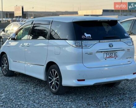 Белый Тойота Эстима, объемом двигателя 0 л и пробегом 100 тыс. км за 13000 $, фото 1 на Automoto.ua