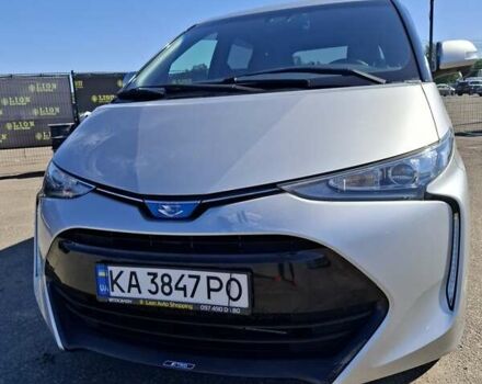 Серый Тойота Эстима, объемом двигателя 2.36 л и пробегом 24 тыс. км за 22000 $, фото 1 на Automoto.ua