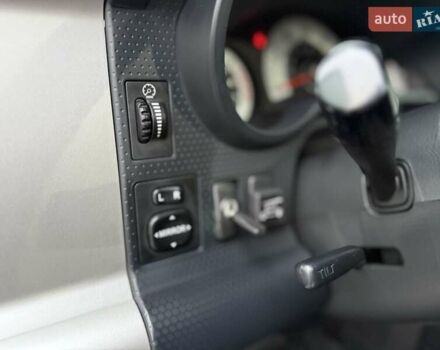 Белый Тойота ФЖ Крузер, объемом двигателя 3.96 л и пробегом 153 тыс. км за 23500 $, фото 24 на Automoto.ua