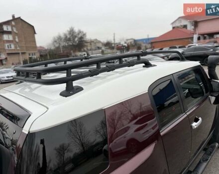 Белый Тойота ФЖ Крузер, объемом двигателя 3.96 л и пробегом 153 тыс. км за 23500 $, фото 20 на Automoto.ua