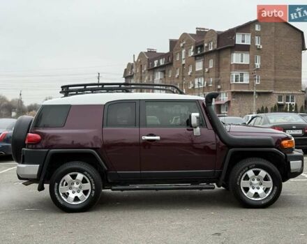 Белый Тойота ФЖ Крузер, объемом двигателя 3.96 л и пробегом 153 тыс. км за 23500 $, фото 3 на Automoto.ua