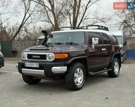 Белый Тойота ФЖ Крузер, объемом двигателя 3.96 л и пробегом 153 тыс. км за 23500 $, фото 6 на Automoto.ua