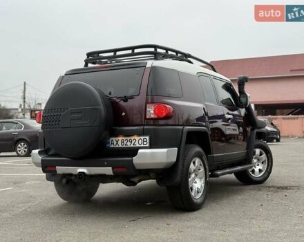 Белый Тойота ФЖ Крузер, объемом двигателя 3.96 л и пробегом 153 тыс. км за 23500 $, фото 5 на Automoto.ua