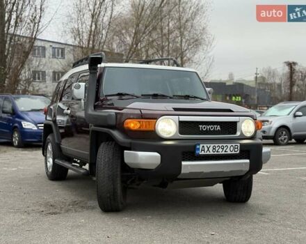 Белый Тойота ФЖ Крузер, объемом двигателя 3.96 л и пробегом 153 тыс. км за 23500 $, фото 4 на Automoto.ua