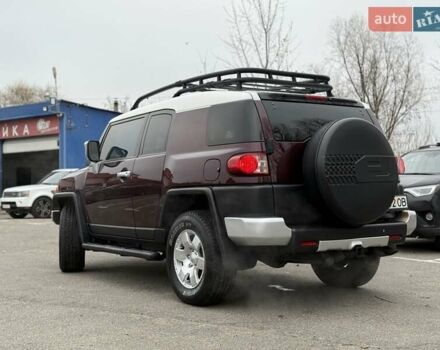 Белый Тойота ФЖ Крузер, объемом двигателя 3.96 л и пробегом 153 тыс. км за 23500 $, фото 2 на Automoto.ua