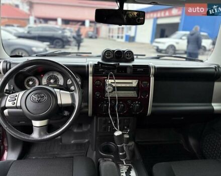 Белый Тойота ФЖ Крузер, объемом двигателя 3.96 л и пробегом 153 тыс. км за 23500 $, фото 11 на Automoto.ua