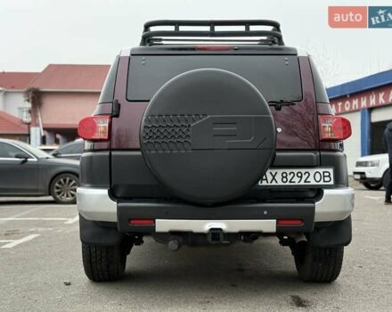 Белый Тойота ФЖ Крузер, объемом двигателя 3.96 л и пробегом 153 тыс. км за 23500 $, фото 12 на Automoto.ua