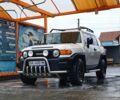 Белый Тойота ФЖ Крузер, объемом двигателя 4 л и пробегом 250 тыс. км за 26000 $, фото 6 на Automoto.ua
