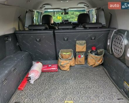 Белый Тойота ФЖ Крузер, объемом двигателя 4 л и пробегом 255 тыс. км за 21000 $, фото 14 на Automoto.ua