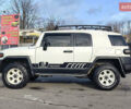 Белый Тойота ФЖ Крузер, объемом двигателя 4 л и пробегом 240 тыс. км за 18500 $, фото 4 на Automoto.ua