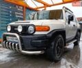 Белый Тойота ФЖ Крузер, объемом двигателя 4 л и пробегом 250 тыс. км за 26000 $, фото 1 на Automoto.ua