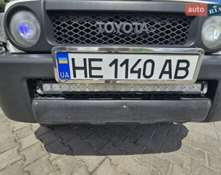 Білий Тойота ФЖ Крузер, об'ємом двигуна 3.96 л та пробігом 190 тис. км за 23500 $, фото 6 на Automoto.ua