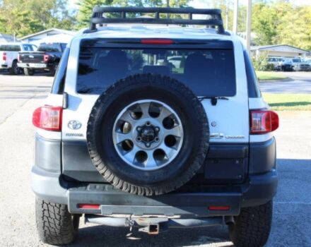 Белый Тойота ФЖ Крузер, объемом двигателя 4 л и пробегом 110 тыс. км за 4500 $, фото 3 на Automoto.ua