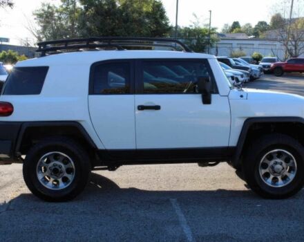 Белый Тойота ФЖ Крузер, объемом двигателя 4 л и пробегом 110 тыс. км за 4500 $, фото 5 на Automoto.ua