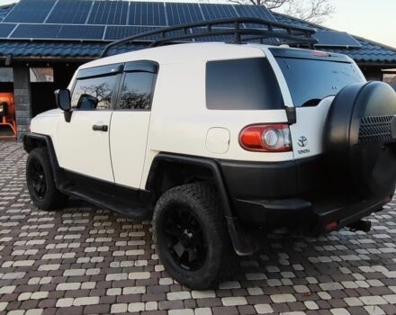 Белый Тойота ФЖ Крузер, объемом двигателя 4 л и пробегом 191 тыс. км за 26700 $, фото 4 на Automoto.ua