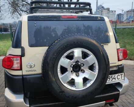 Бежевий Тойота ФЖ Крузер, об'ємом двигуна 4 л та пробігом 156 тис. км за 22000 $, фото 9 на Automoto.ua