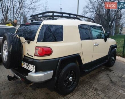 Бежевий Тойота ФЖ Крузер, об'ємом двигуна 4 л та пробігом 156 тис. км за 22000 $, фото 5 на Automoto.ua