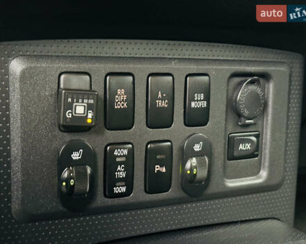 Бежевый Тойота ФЖ Крузер, объемом двигателя 4 л и пробегом 161 тыс. км за 23700 $, фото 22 на Automoto.ua