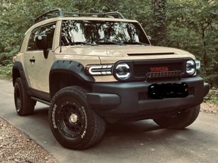 Тойота ФЖ Крузер 2010 в Мукачеве на Automoto.ua Бежевый Тойота ФЖ Крузер, объемом двигателя 0 л и пробегом 148 тыс. км за 28500 $, фото 1 на Automoto.ua