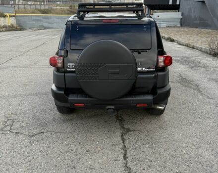 Черный Тойота ФЖ Крузер, объемом двигателя 4 л и пробегом 240 тыс. км за 19800 $, фото 4 на Automoto.ua