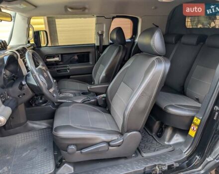 Черный Тойота ФЖ Крузер, объемом двигателя 4 л и пробегом 214 тыс. км за 21999 $, фото 43 на Automoto.ua