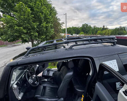 Черный Тойота ФЖ Крузер, объемом двигателя 4 л и пробегом 99 тыс. км за 22000 $, фото 25 на Automoto.ua