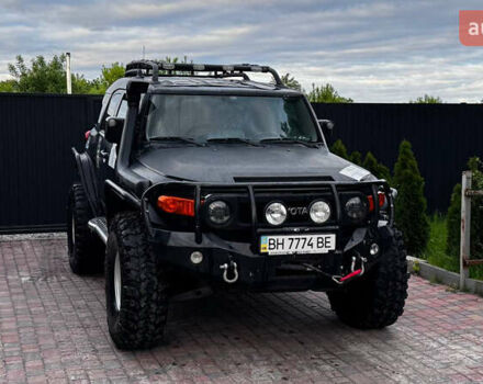 Черный Тойота ФЖ Крузер, объемом двигателя 4 л и пробегом 99 тыс. км за 22000 $, фото 3 на Automoto.ua