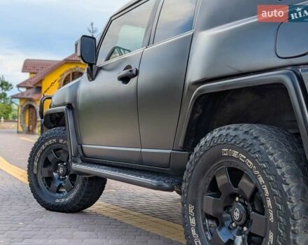 Черный Тойота ФЖ Крузер, объемом двигателя 4 л и пробегом 214 тыс. км за 21999 $, фото 27 на Automoto.ua