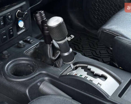 Черный Тойота ФЖ Крузер, объемом двигателя 4 л и пробегом 99 тыс. км за 22000 $, фото 17 на Automoto.ua