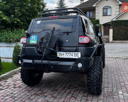 Черный Тойота ФЖ Крузер, объемом двигателя 4 л и пробегом 99 тыс. км за 22000 $, фото 6 на Automoto.ua