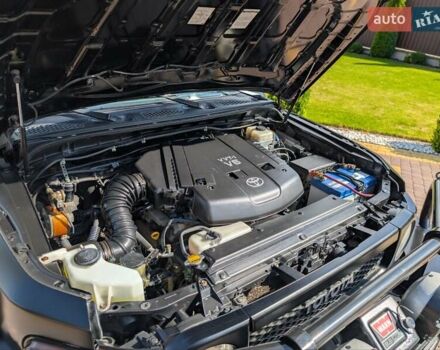 Черный Тойота ФЖ Крузер, объемом двигателя 4 л и пробегом 214 тыс. км за 21999 $, фото 7 на Automoto.ua