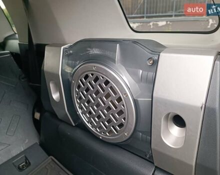 Чорний Тойота ФЖ Крузер, об'ємом двигуна 4 л та пробігом 105 тис. км за 19000 $, фото 22 на Automoto.ua