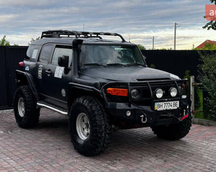 Черный Тойота ФЖ Крузер, объемом двигателя 4 л и пробегом 99 тыс. км за 22000 $, фото 4 на Automoto.ua